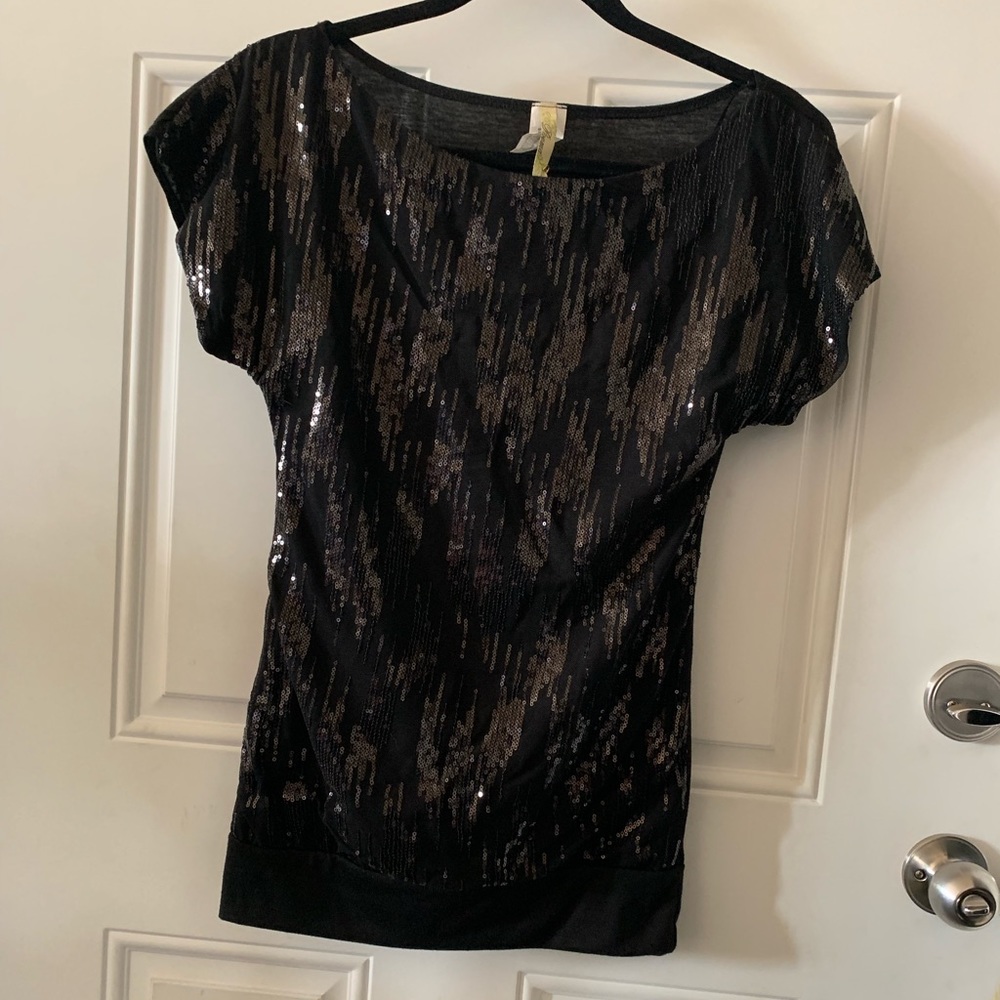 Gorgeous Black sequined top, size S. NWT’s